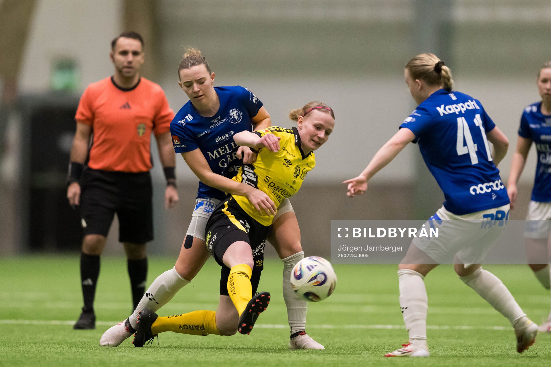 Trelleborgs Amanda Olsson och Elfsborgs Leann Nyström