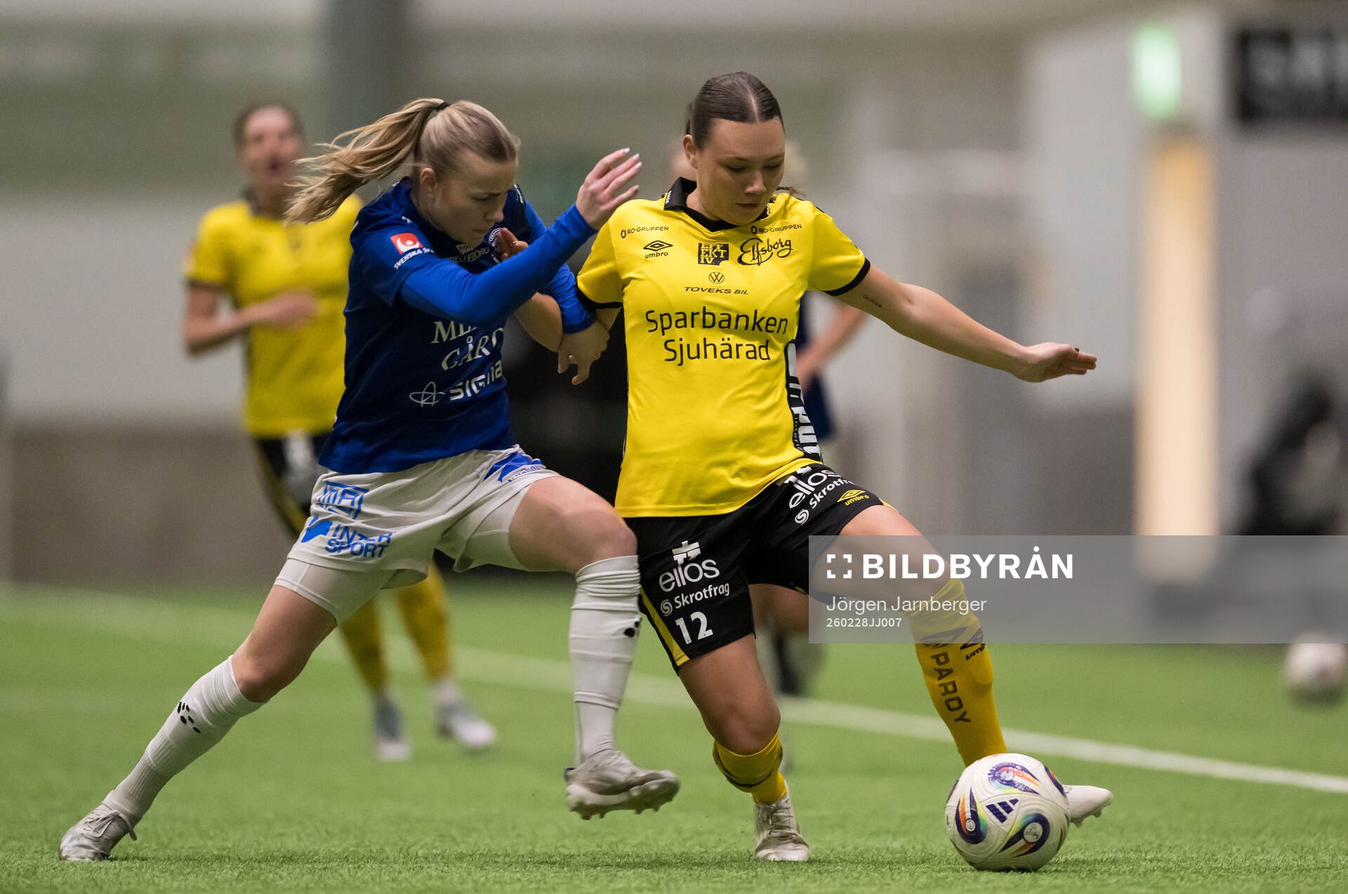 Trelleborgs Nellie Karlsson och Elfsborgs Hedvig Petersson