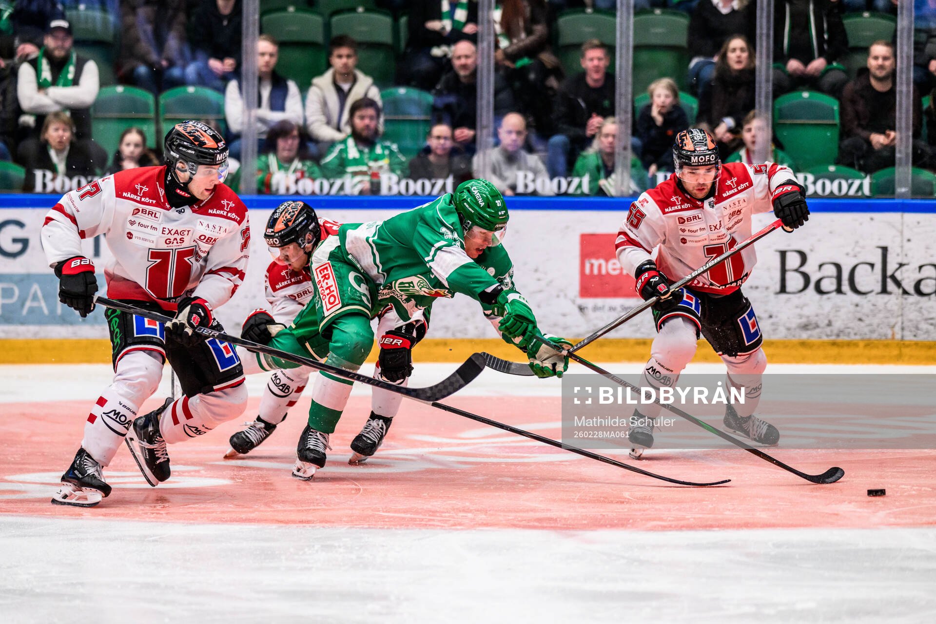 Örebros Glenn Gustafsson och Rögles Albin Sundsvik och