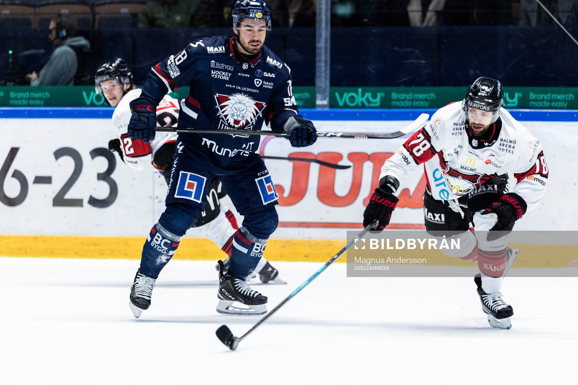 Linköpings Remi Elie och Malmö Redhawks Robin Hanzl