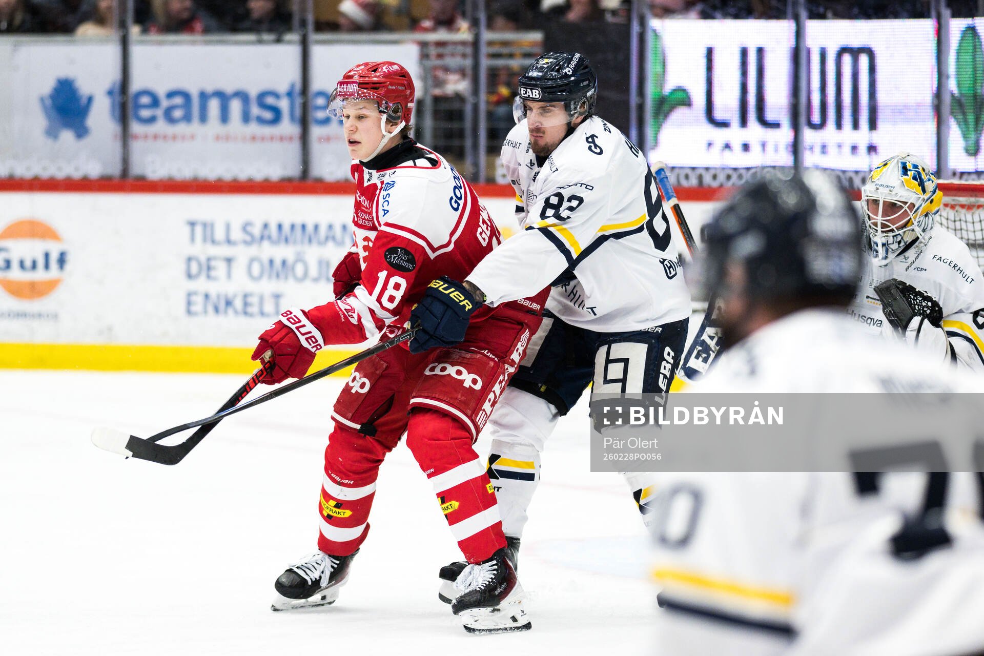 Timrås Eddie Genborg och HV71s Santeri Hatakka