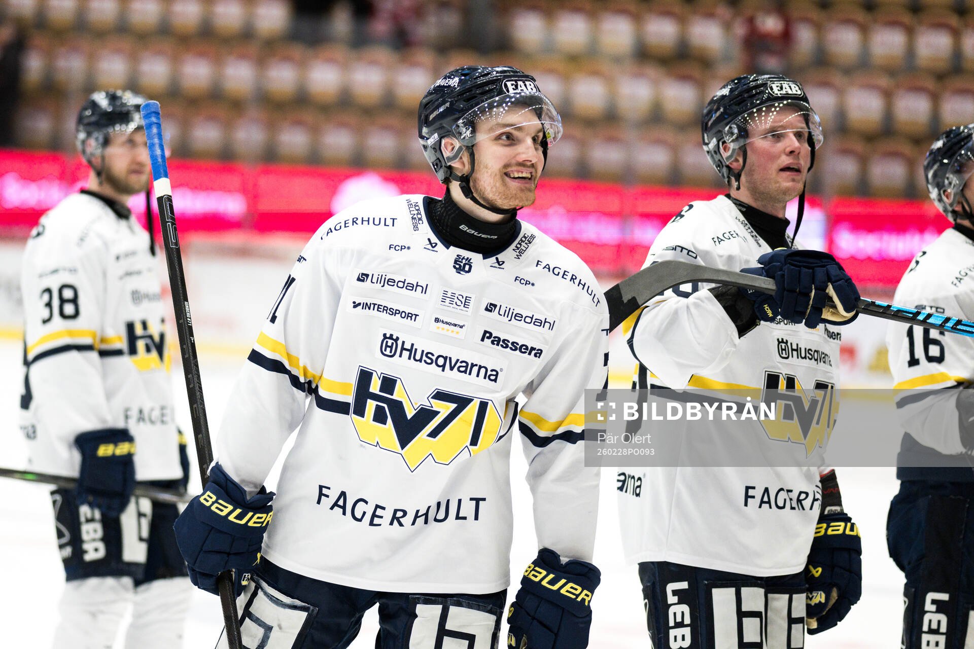 HV71s William Ignberg Nilsson jublar
