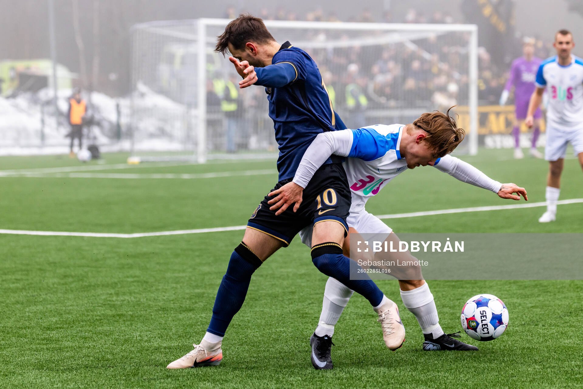 AIKs Erik Flataker och Oddevolds Vincent Sundberg