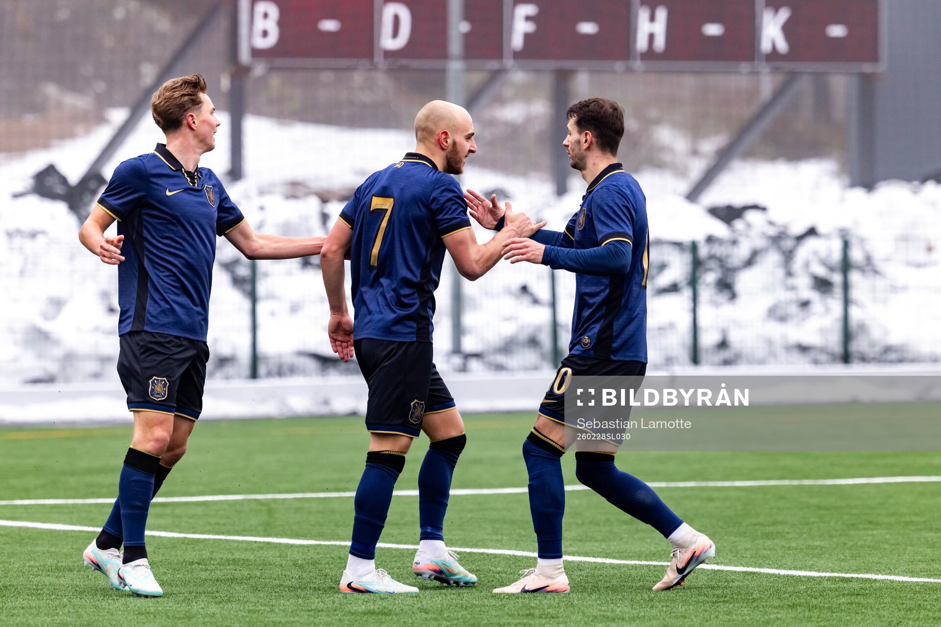 AIKs Amel Mujanic har gjort 0-1 och jublar