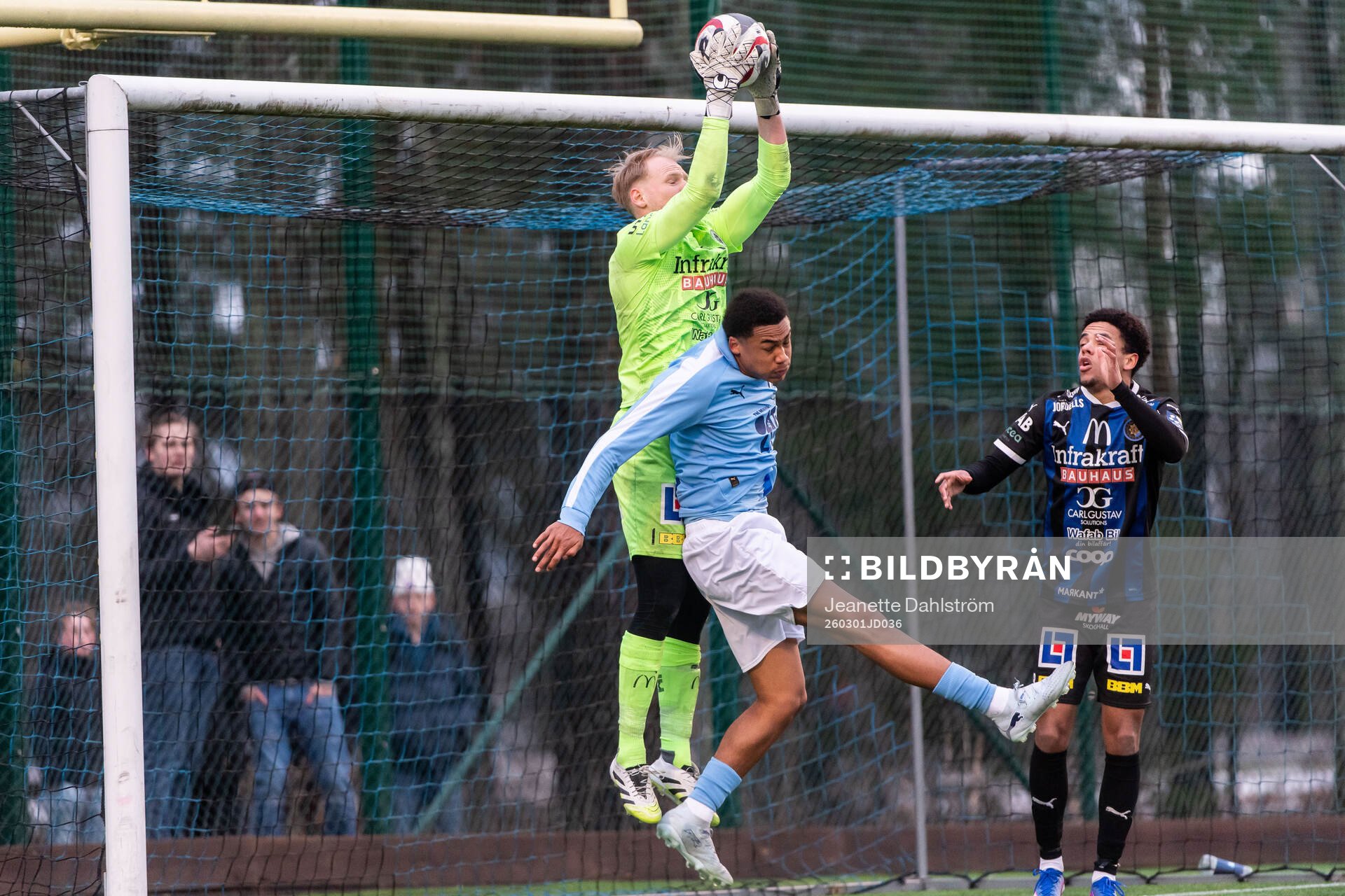Karlstads Mathias Karlsson och Malmö FFs Theodor Lundbergh