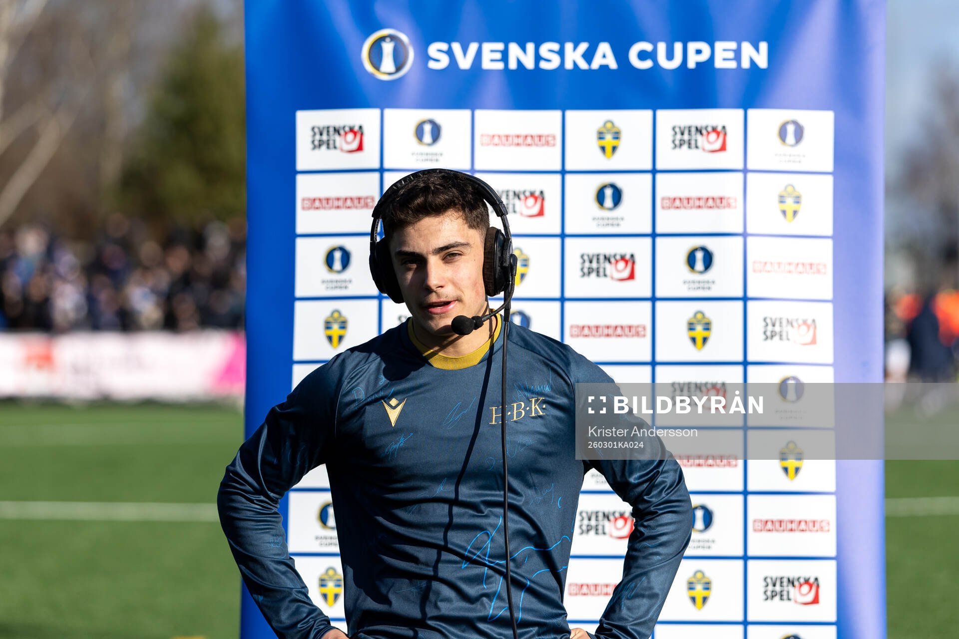 Halmstads Oliver Kapsimalis blir intervjuad