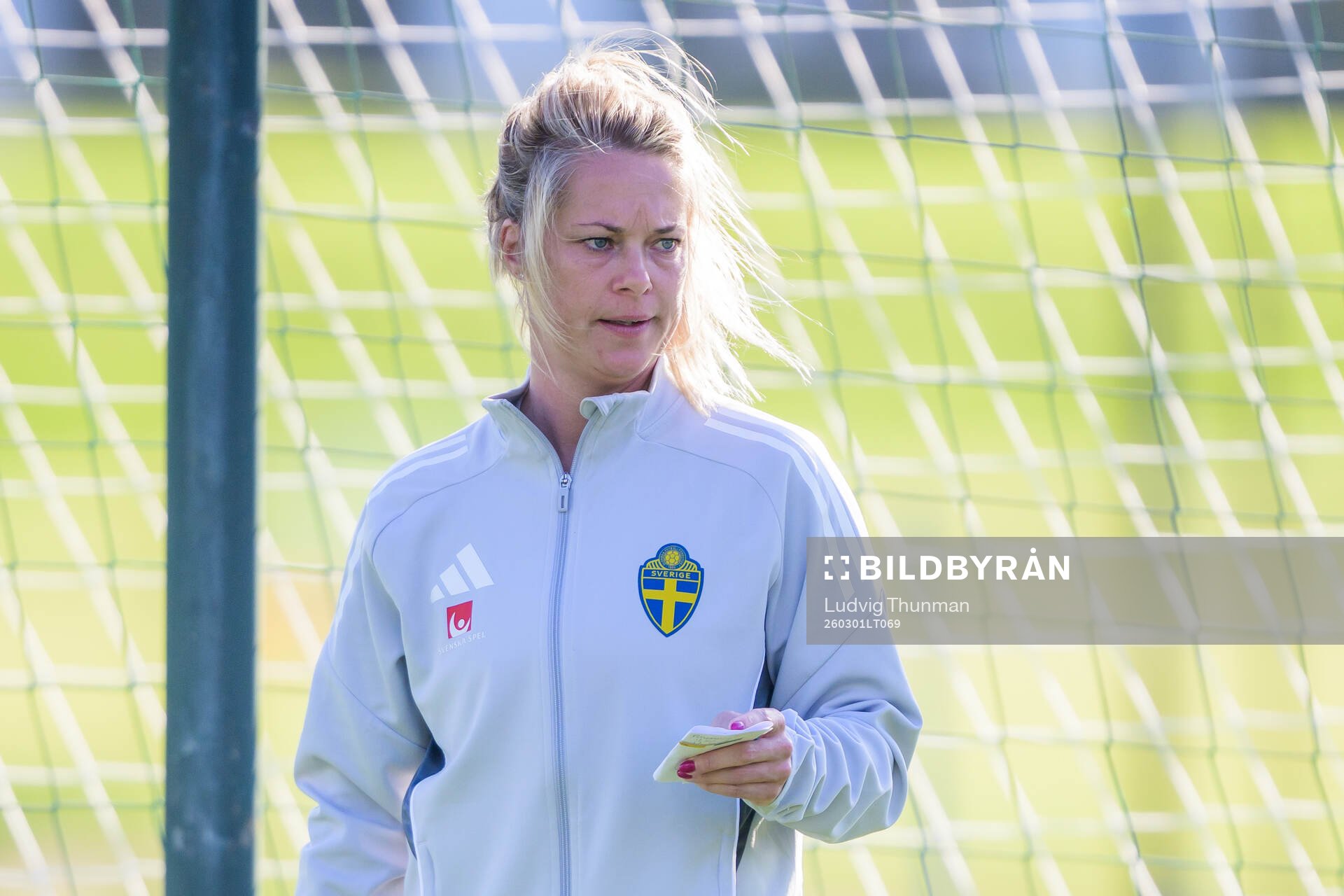 Assistant coach Johanna Almgren at a training session with