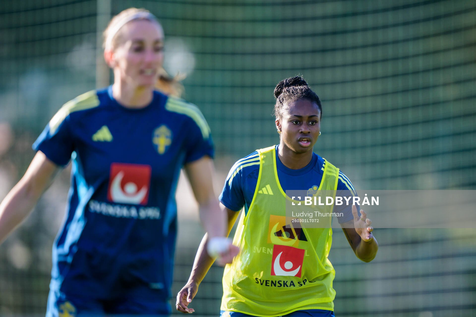 Kosovare Asllani and Monica Jusu Bah at a training session