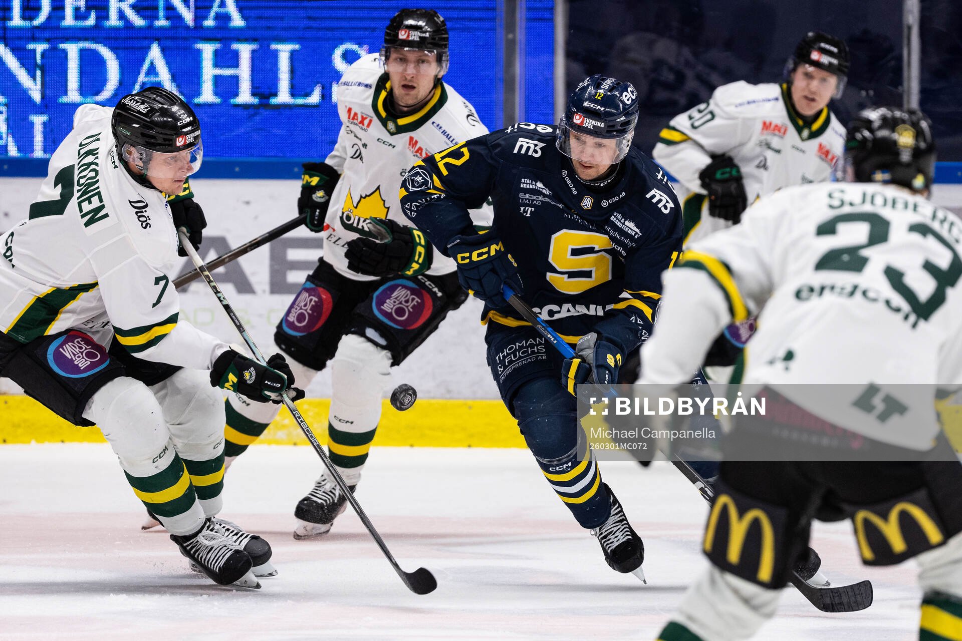 Östersunds Joel Olkkonen och Södertäljes Viktor Liljegren