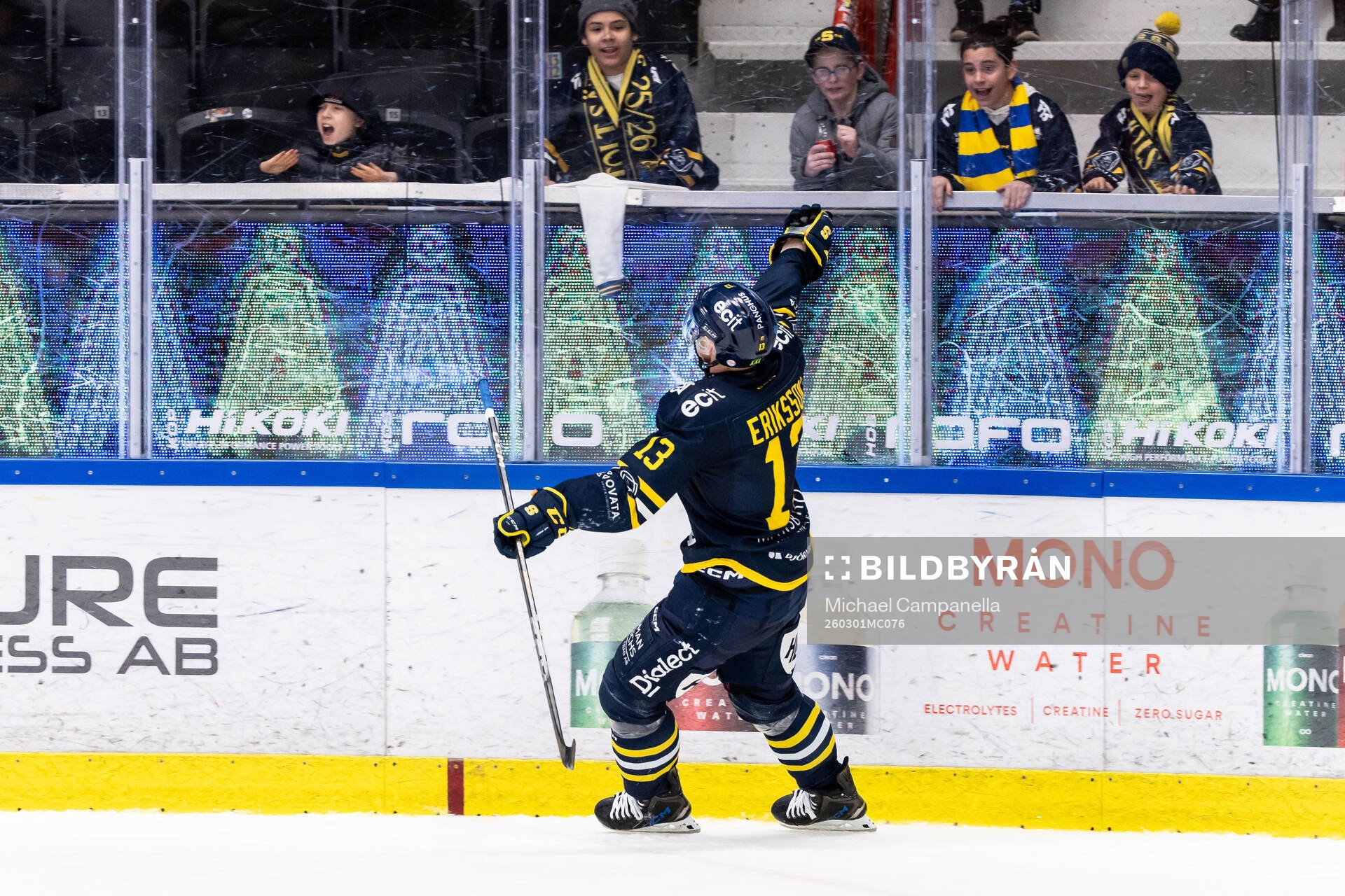 Södertäljes Henrik Eriksson jublar