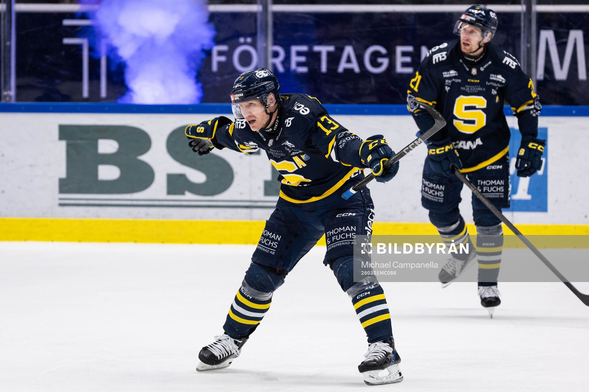 Södertäljes Henrik Eriksson jublar