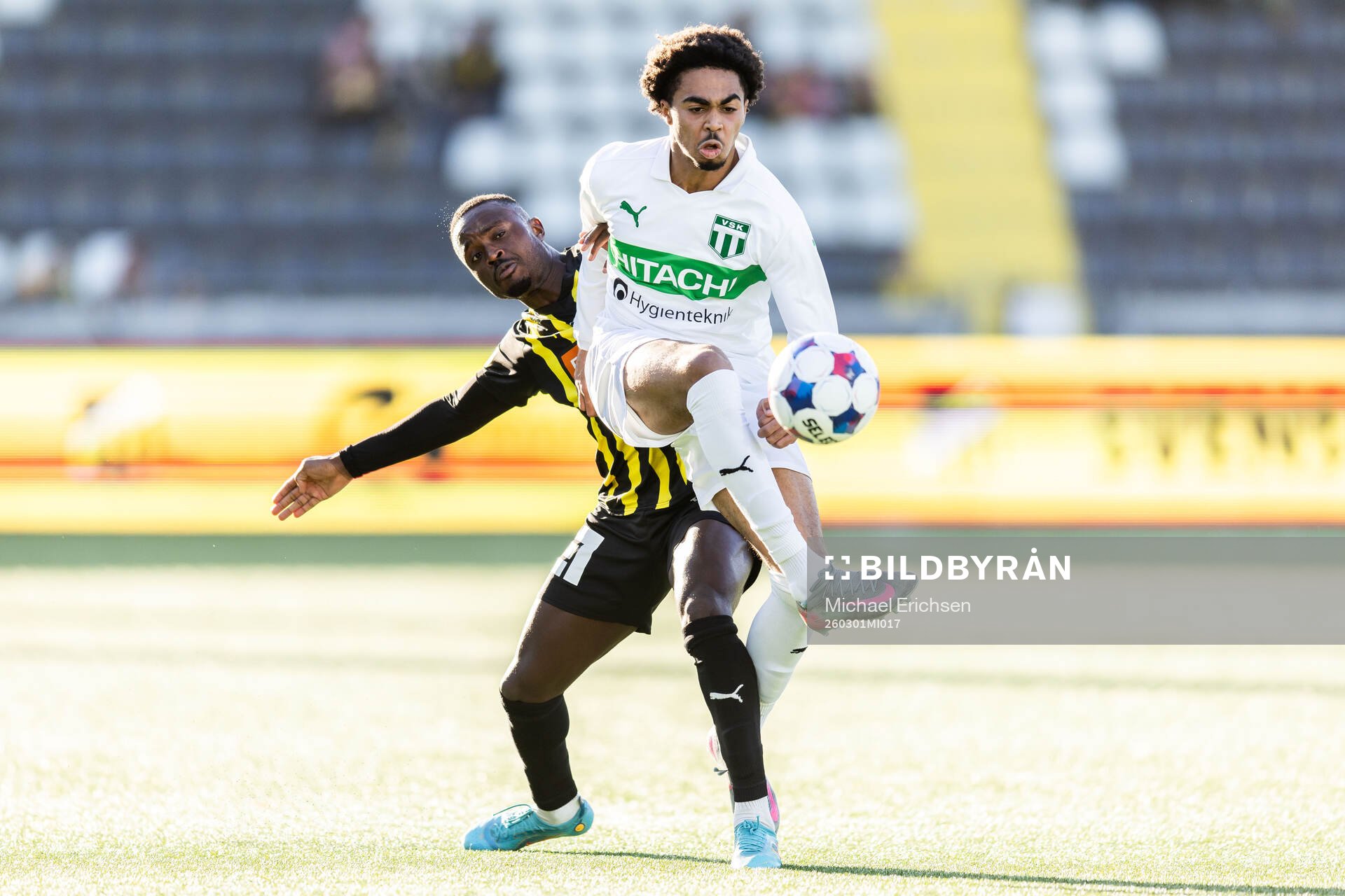 Häckens Brice Wembangomo och Västerås Nathanael Seidouvy