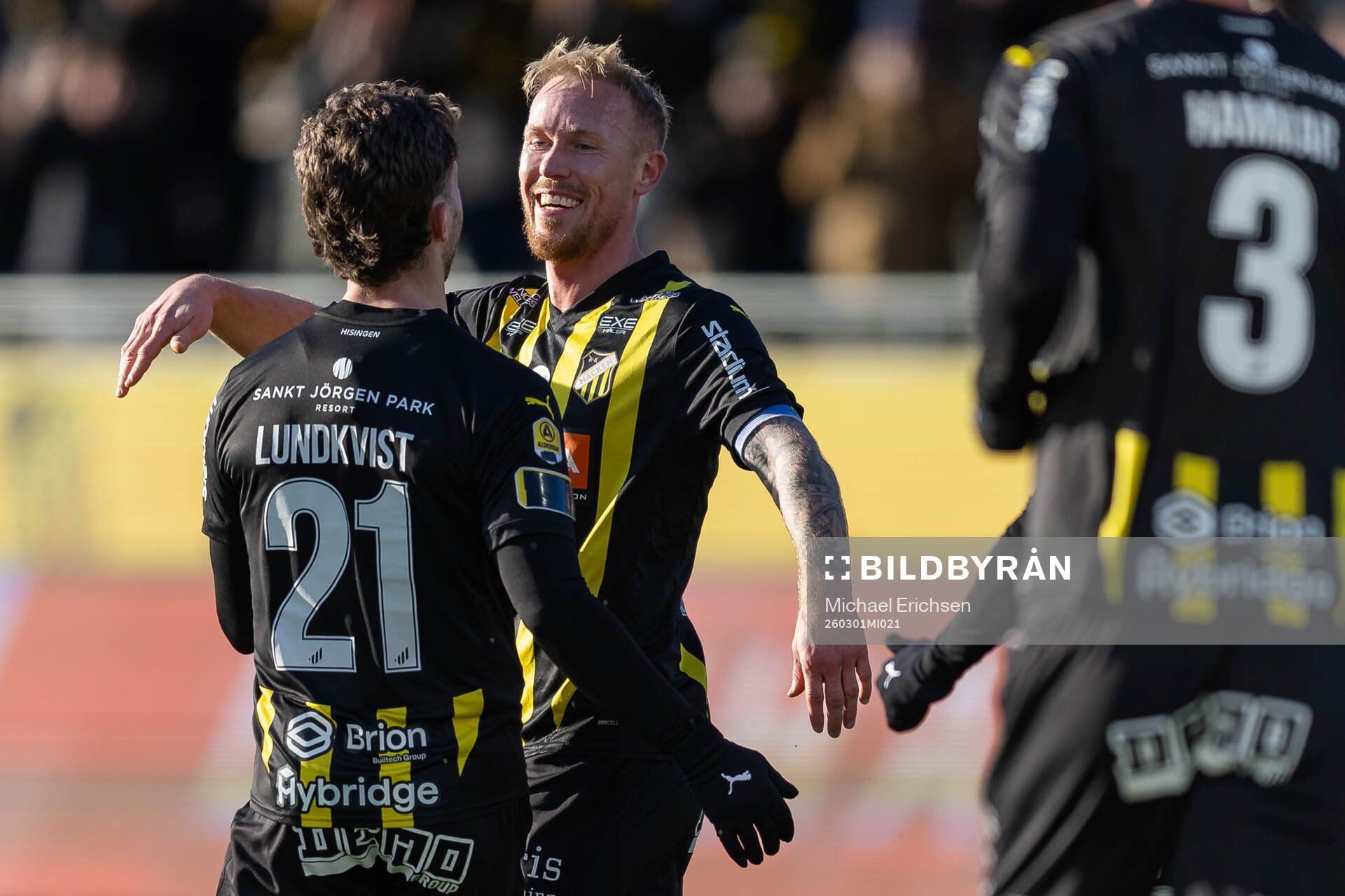 Häckens Mikkel Rygaard Jensen jublar ihop med Adam