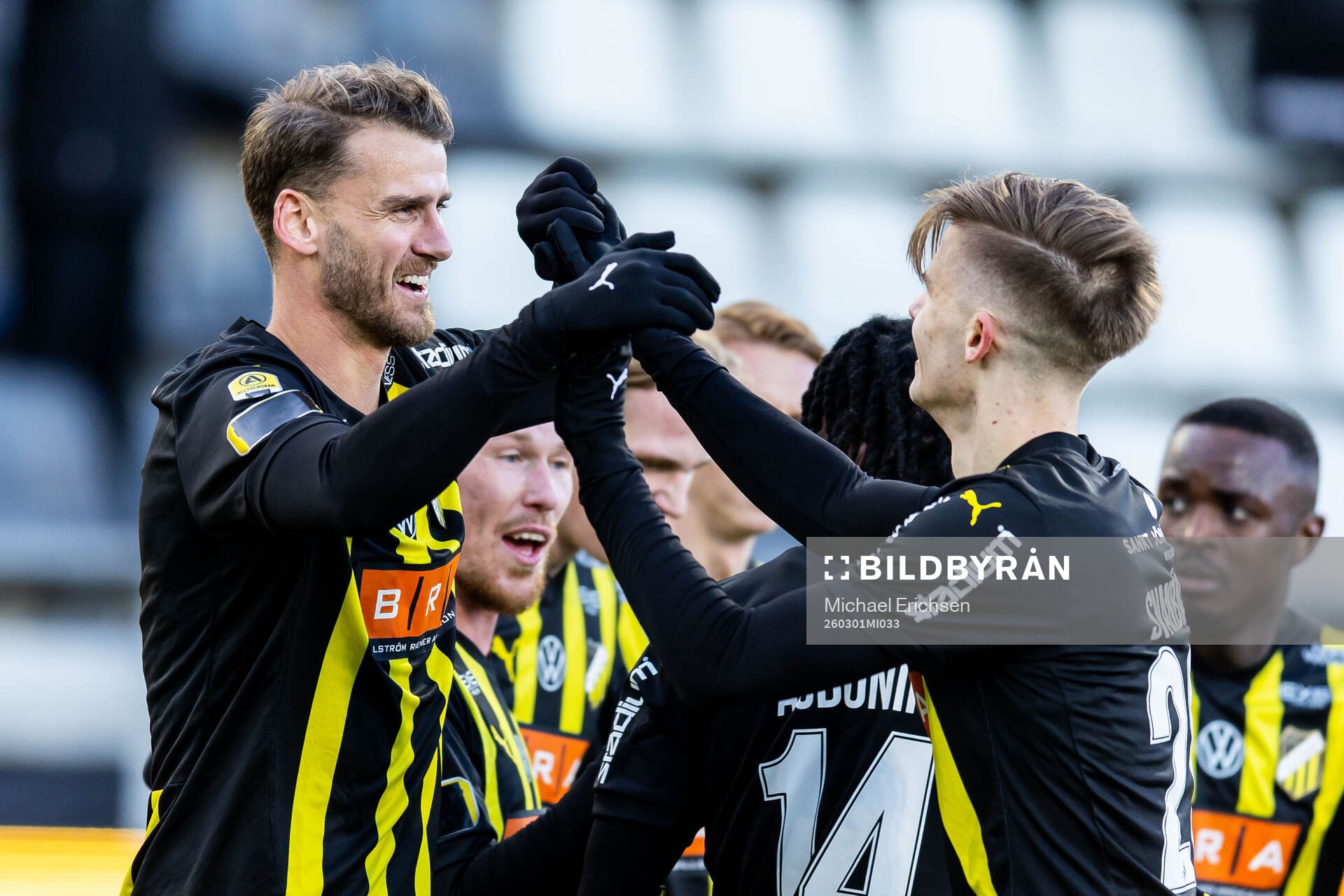 Häckens Johan Hammar och Adrian Svanbäck jublar