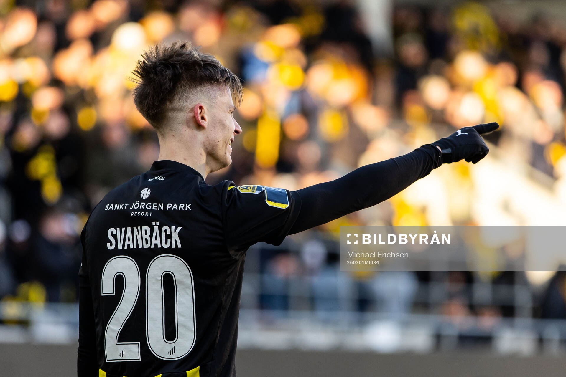 Häckens Adrian Svanbäck jublar