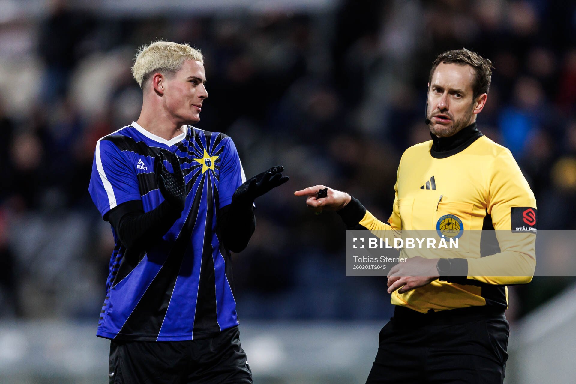 Sirius Robbie Ure och Domare Victor Wolf