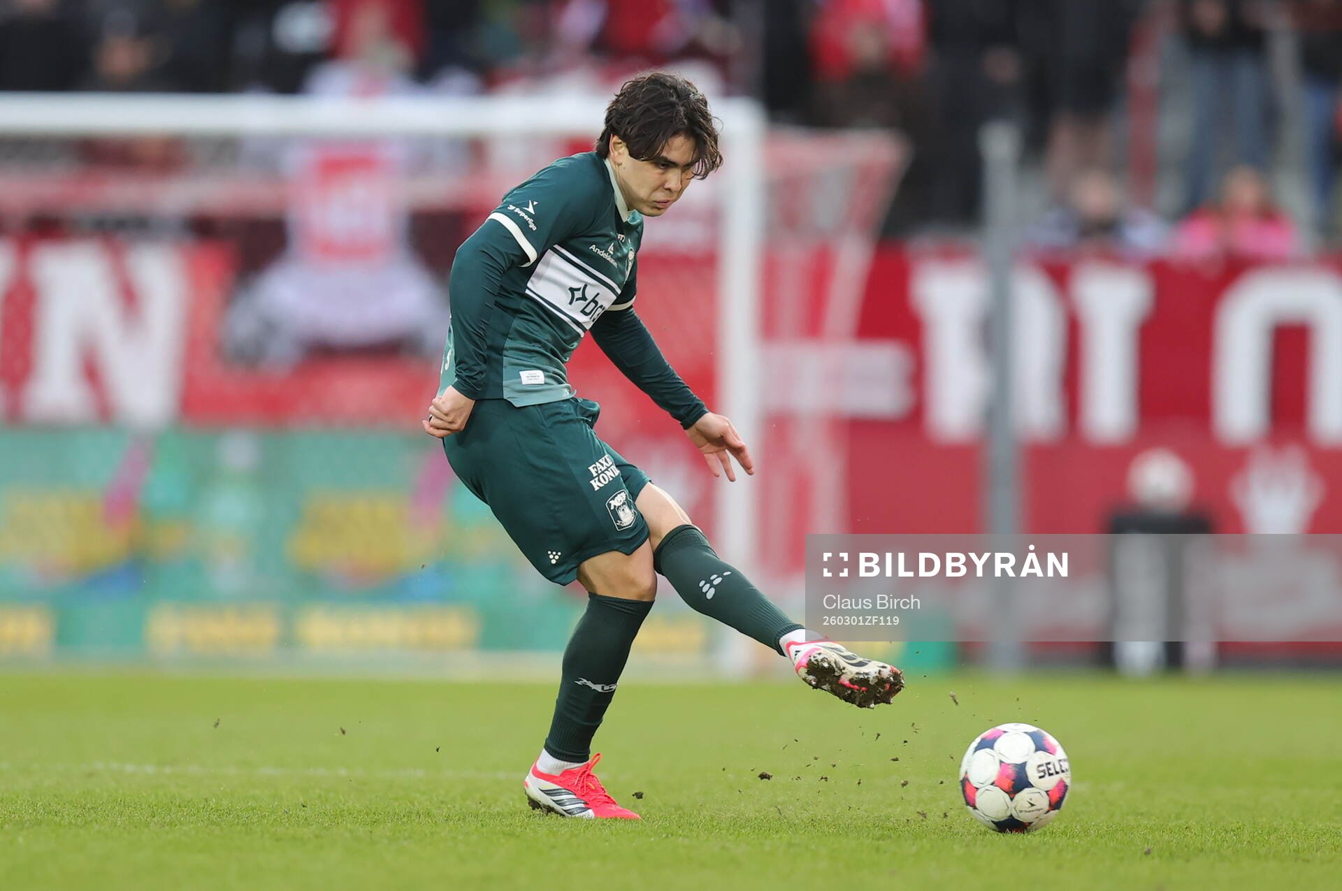 VEJLE, DANMARK - 1. MARTS 2026: Eric Kahl AGF Aarhus 3F
