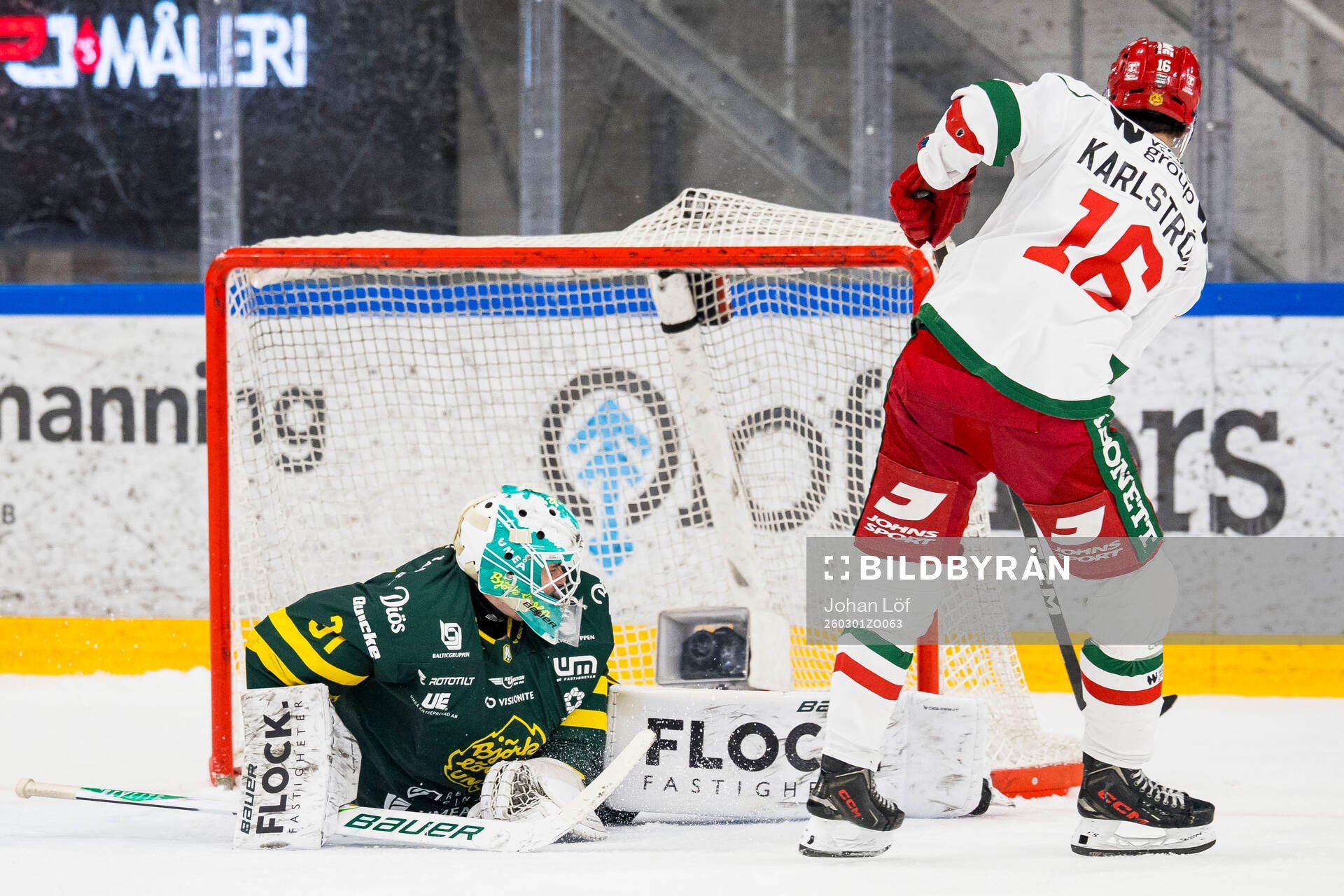 Moras Marcus Karlström sätter sin straff på