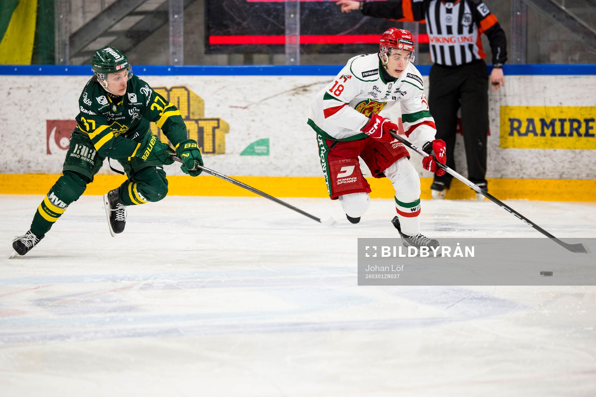 Moras Tim Thomsson och Björklövens Lenni Killinen