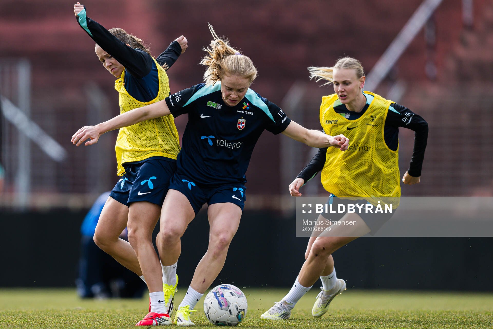 Guro Reiten and Julie Blakstad of the Norwegian women’s