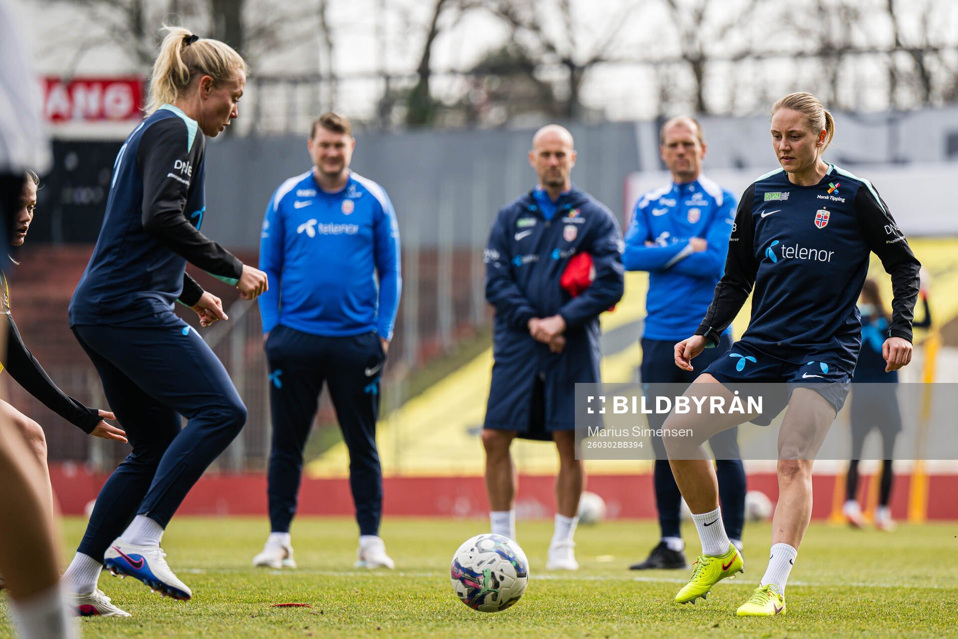 Guro Bergsvand and Lisa Naalsund of the Norwegian women’s