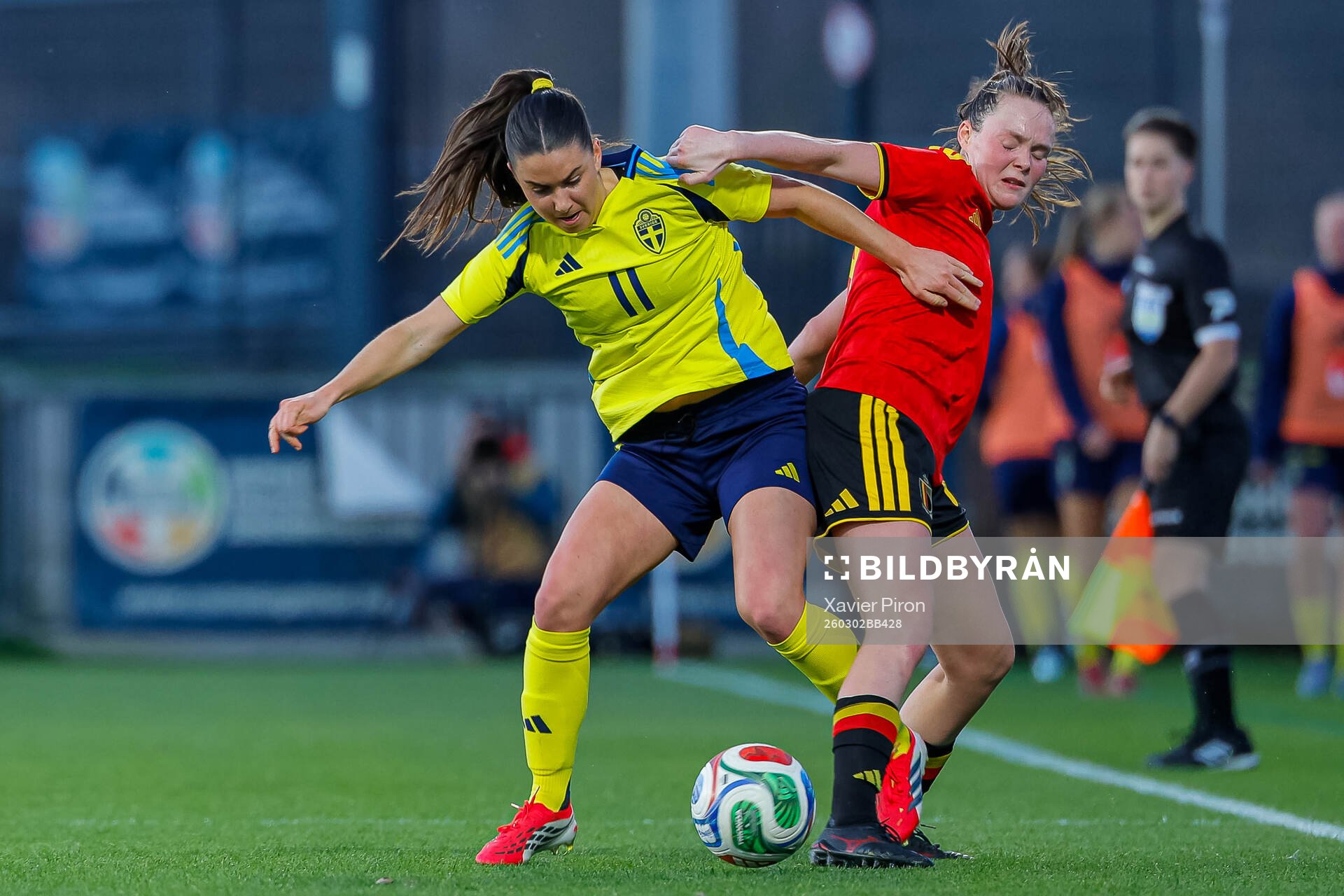 Emilia Pelgander of Sweden and Loes Van Mullem of Belgium