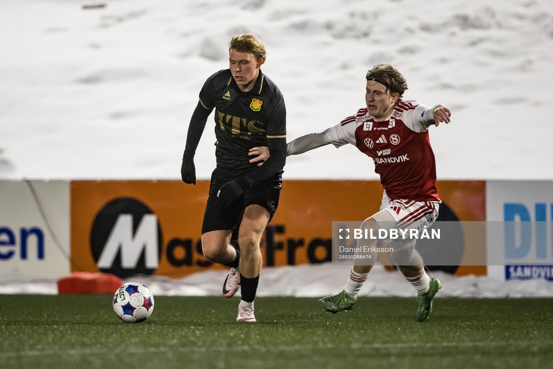 GAISs Rasmus Niklasson Petrovic och Sandvikens IFs Victor