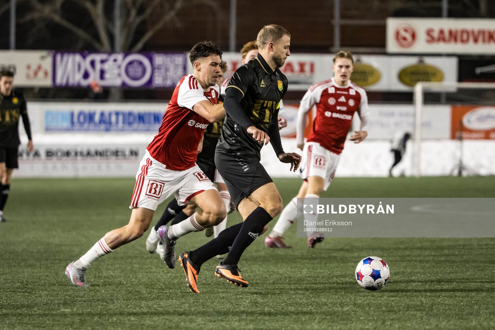 Sandvikens IFs Liam Vabö och GAISs Gustav Lundgren