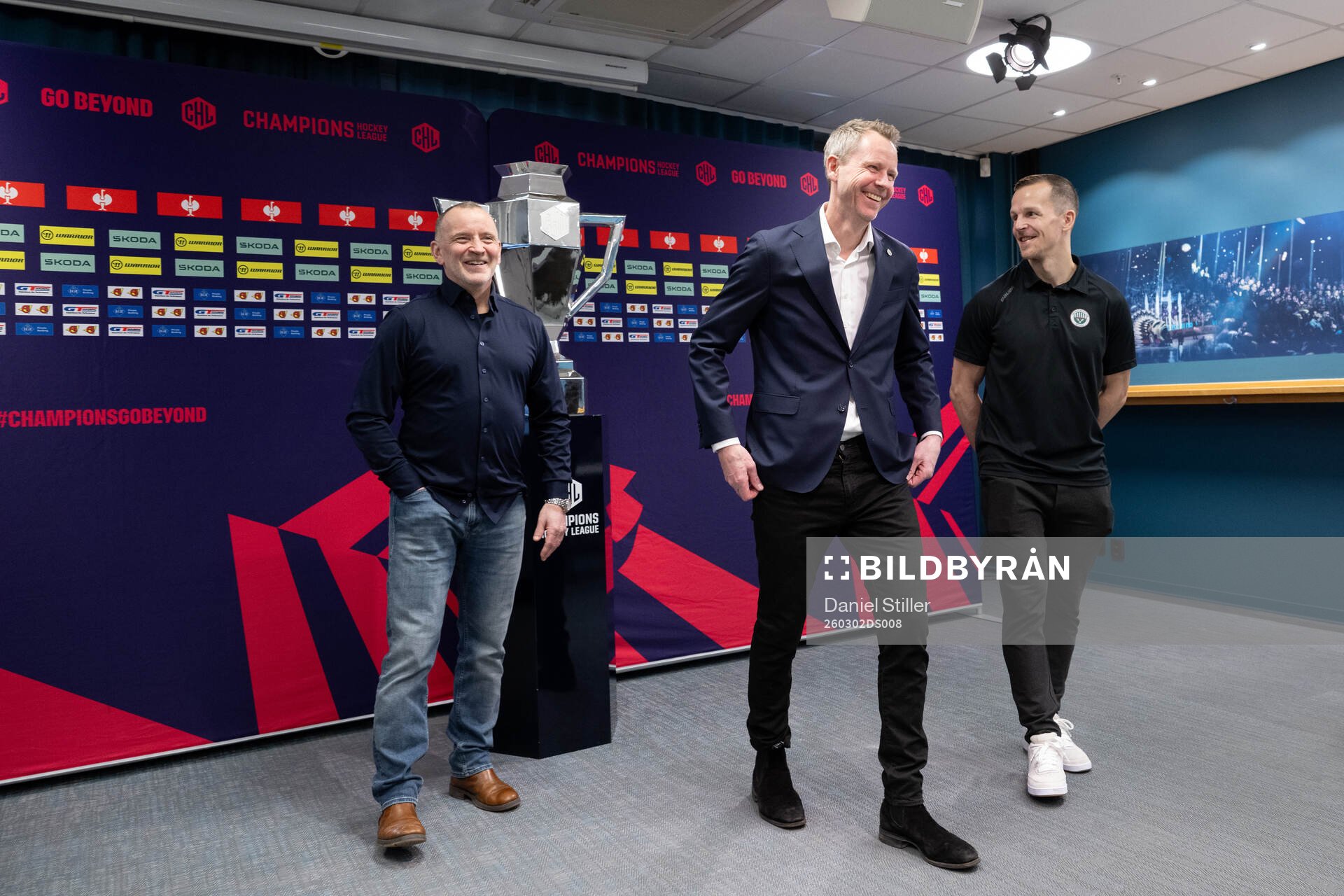 Thomas Berglund, head coach of Luleå,  Robert Ohlsson,