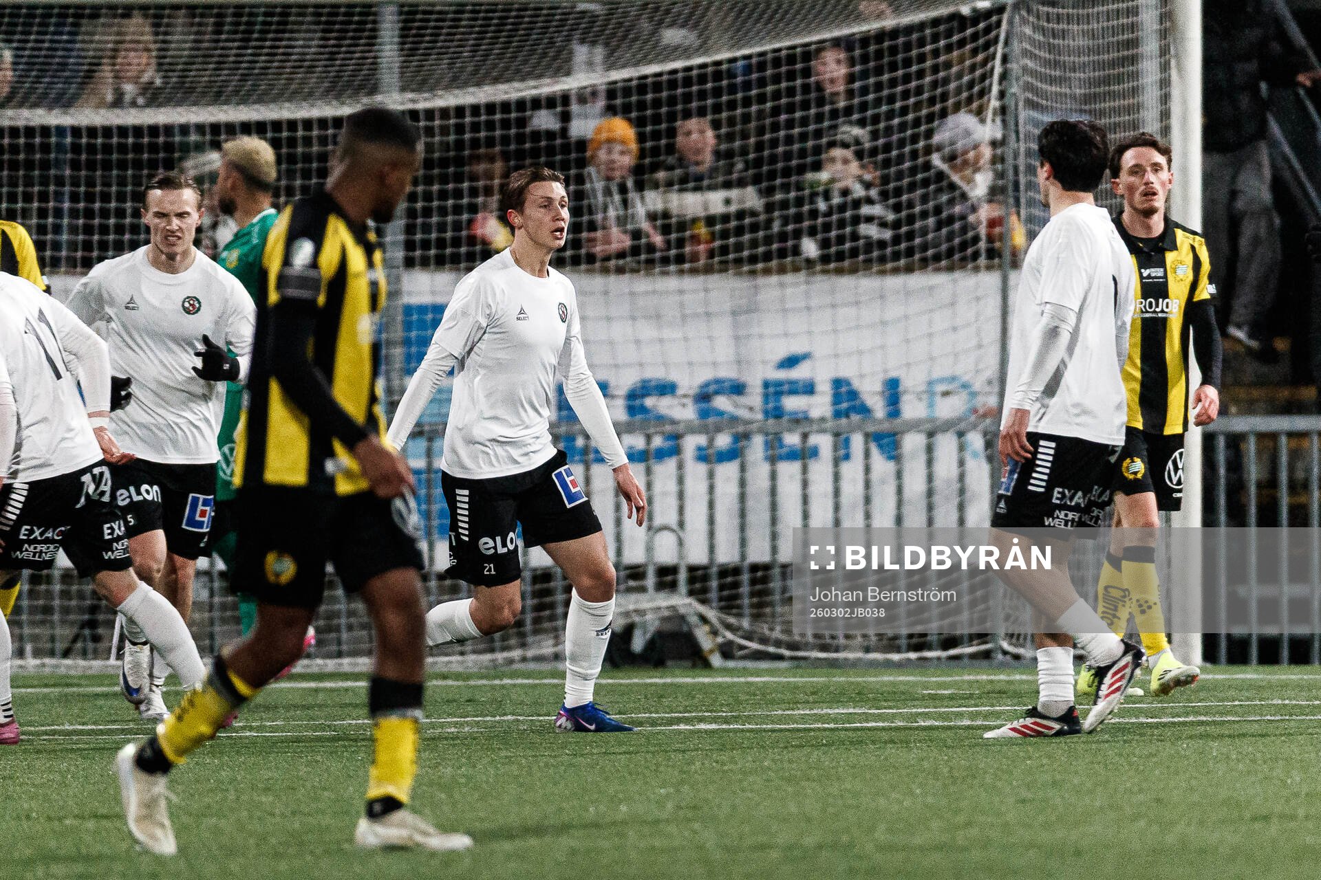 Örebros Fabian Wahlström och Antonio Yakoub jublar