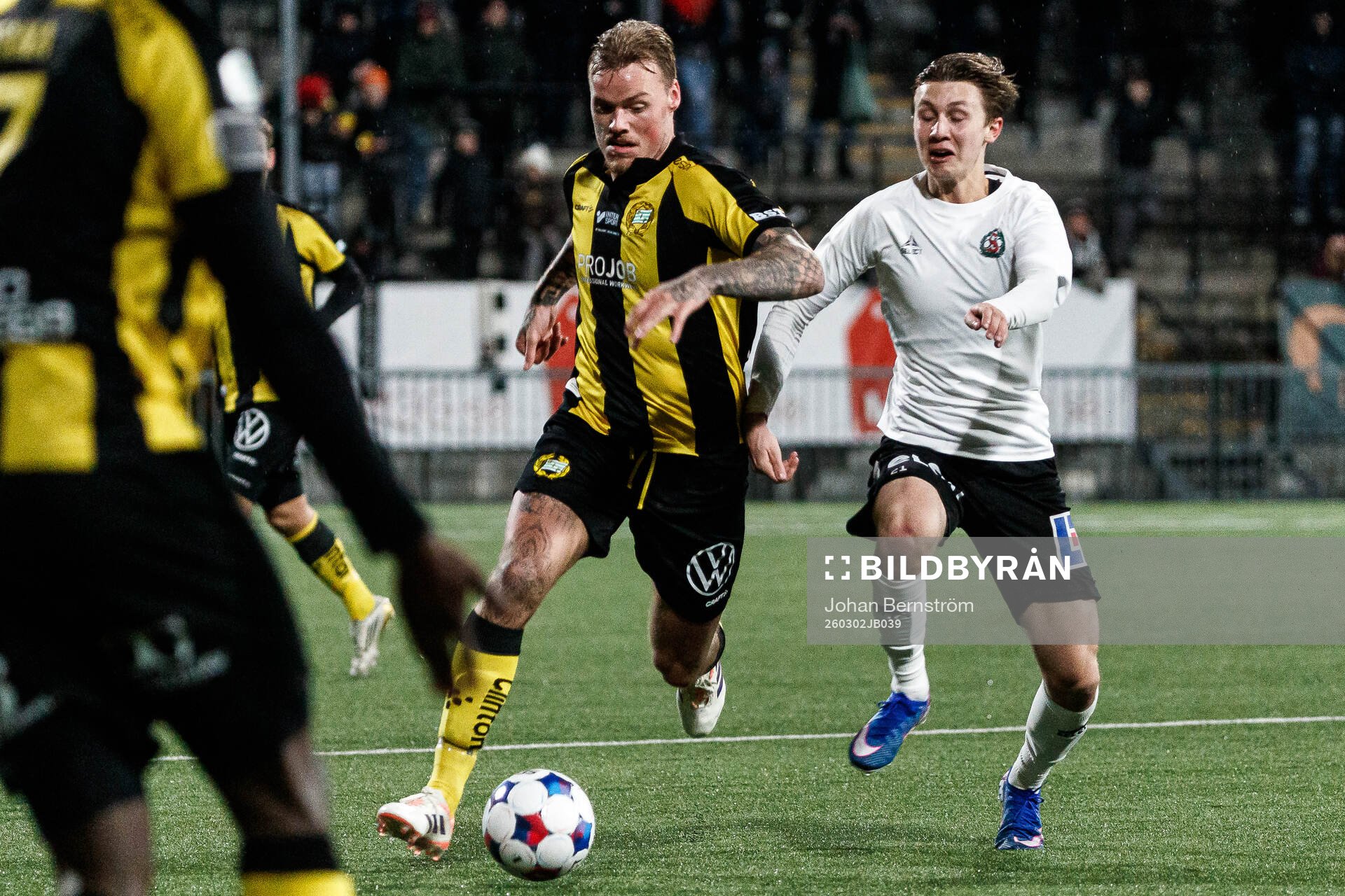 Hammarbys Victor Eriksson och Örebros Fabian Wahlström