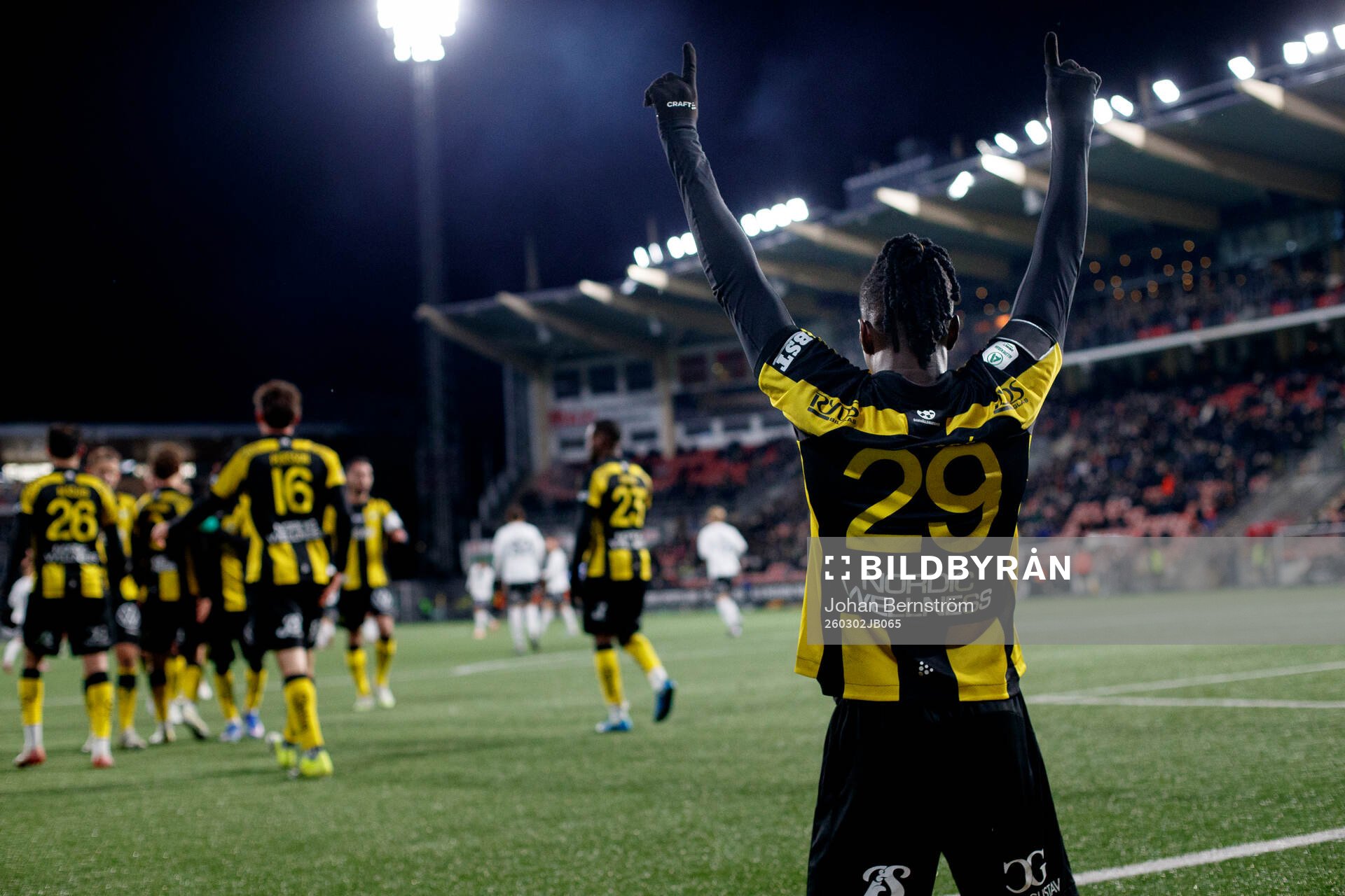 Hammarbys Moise Elohim Victoire Kabore jublar vid 1-3
