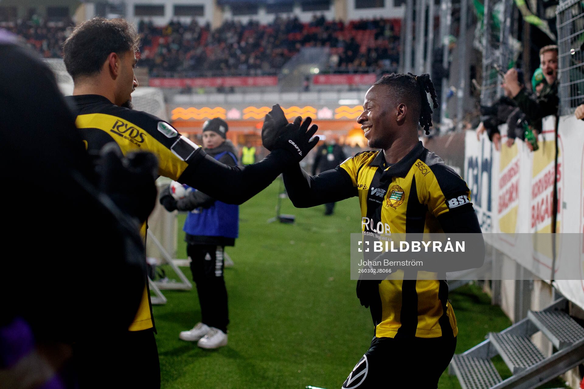 Hammarbys Moise Elohim Victoire Kabore jublar vid 1-3