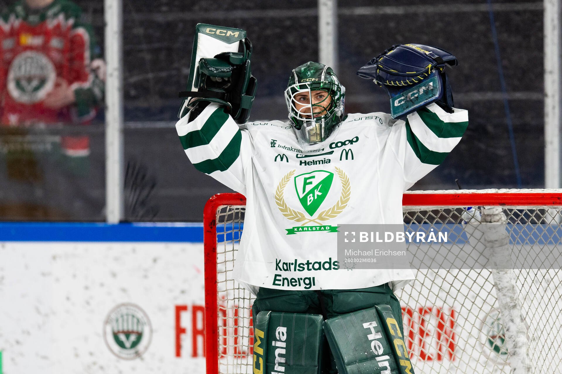 Färjestads målvakt Ida Boman jublar