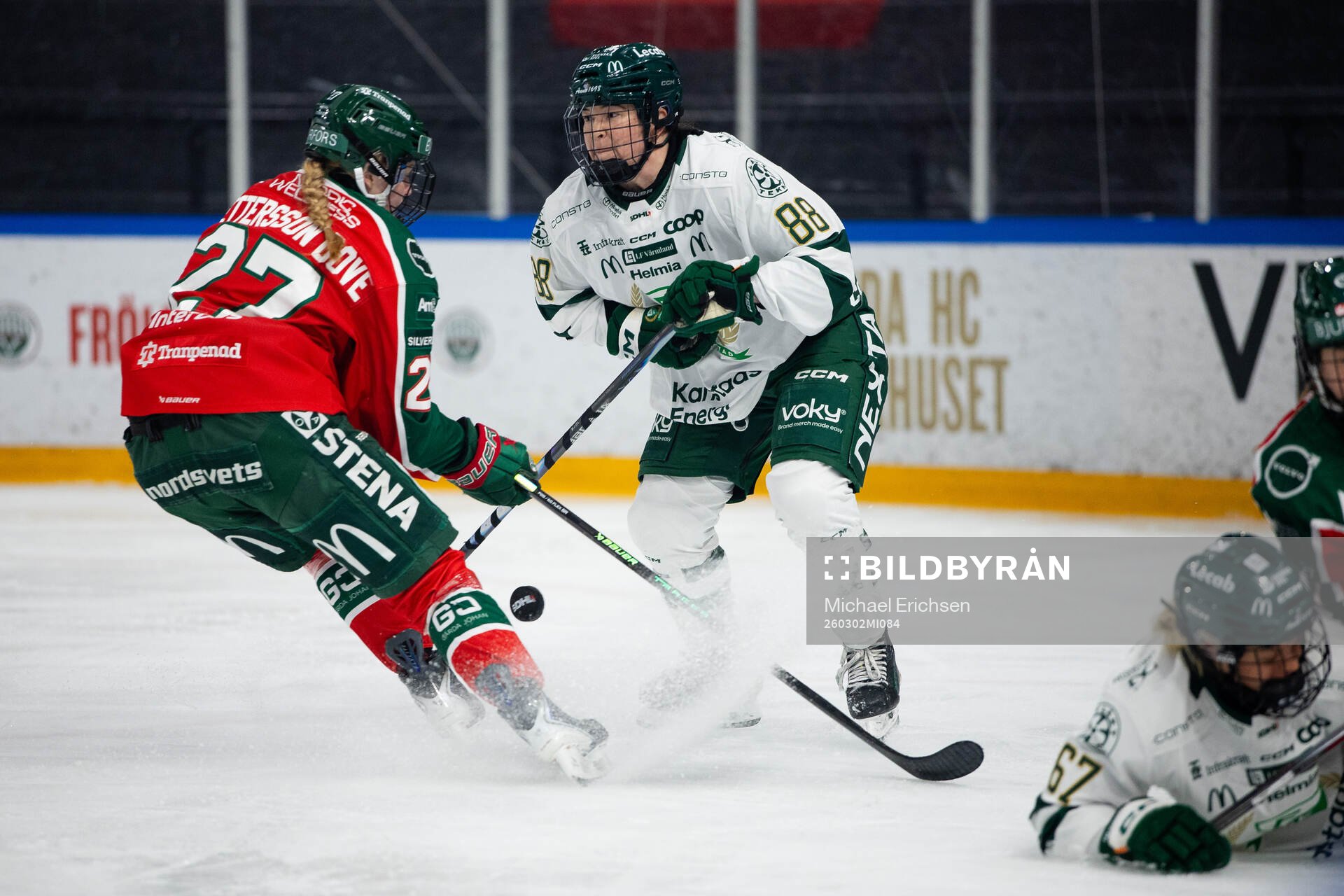 Frölundas Linnea Pettersson Dove mot Färjestads Kelly