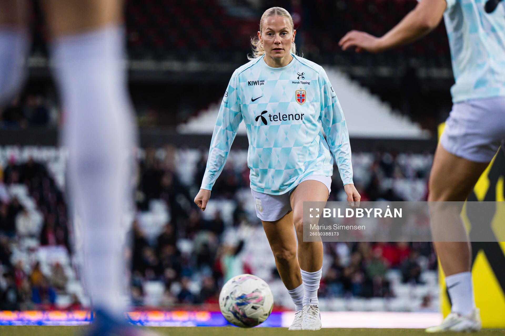 Guro Bergsvand of Norway warms up