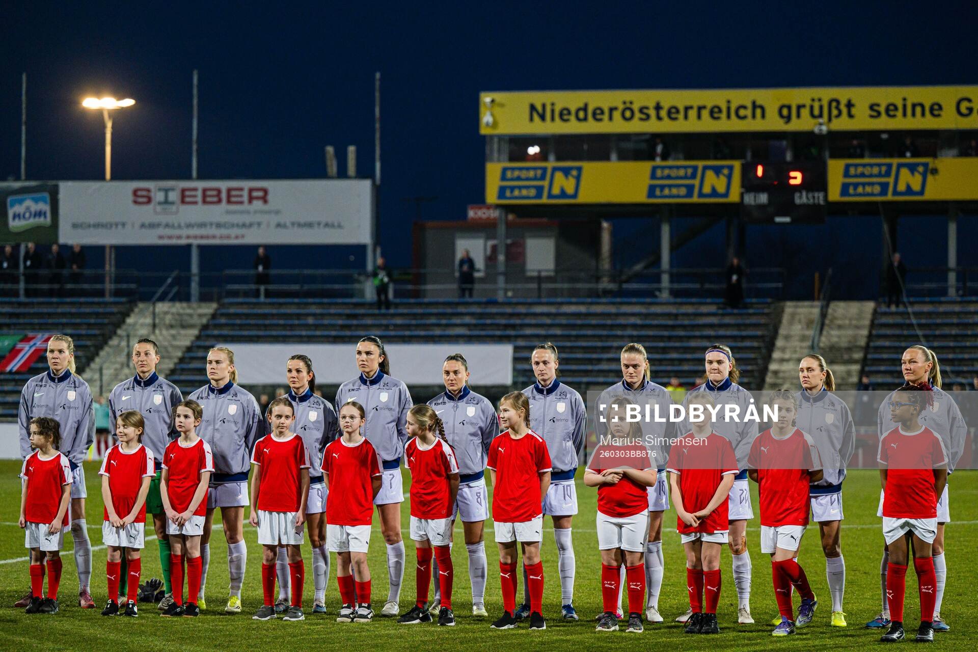 Ada Hegerberg, goalkeeper Cecilie Hauståker Fiskerstrand,
