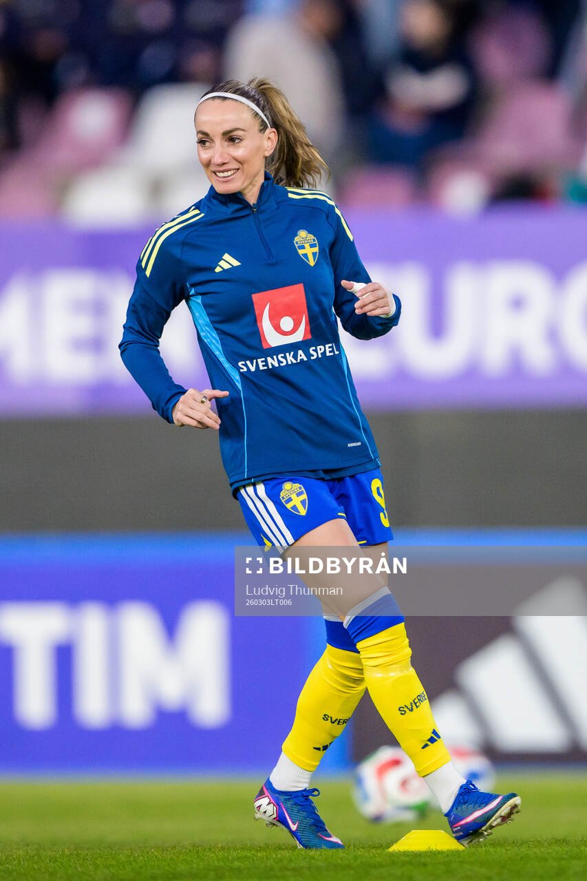 Kosovare Asllani of Sweden