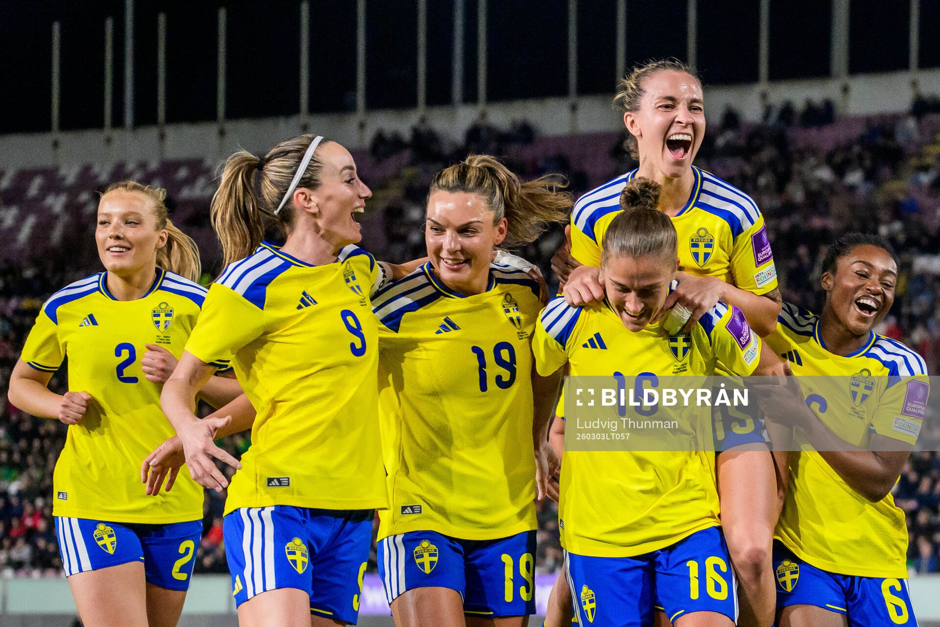 Filippa Angeldahl of Sweden celebrate with teammates