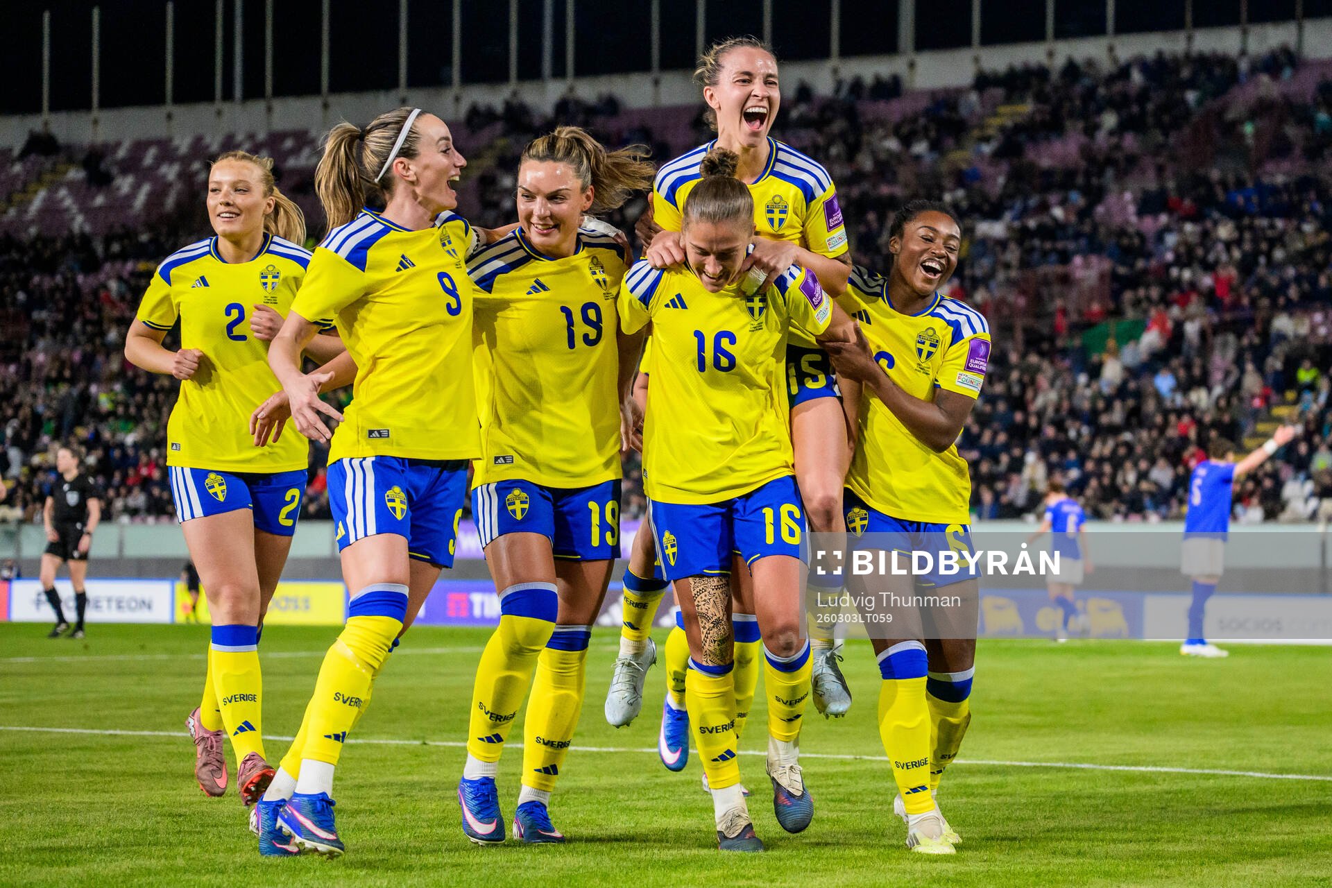 Filippa Angeldahl of Sweden celebrate with teammates