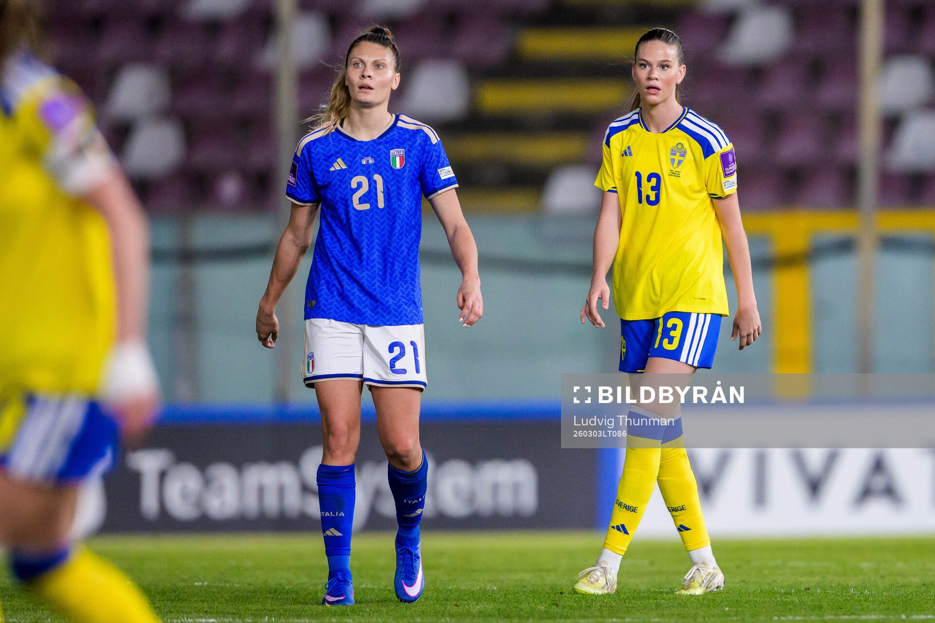 Michela Cambiaghi of Italy and Bella Andersson of Sweden