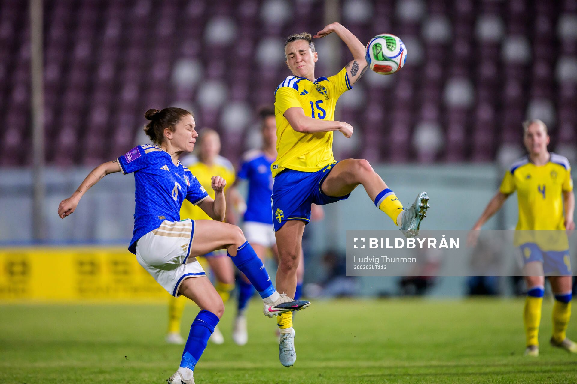 Manuela Giugliano of Italy and Julia Zigiotti Olme of Sweden