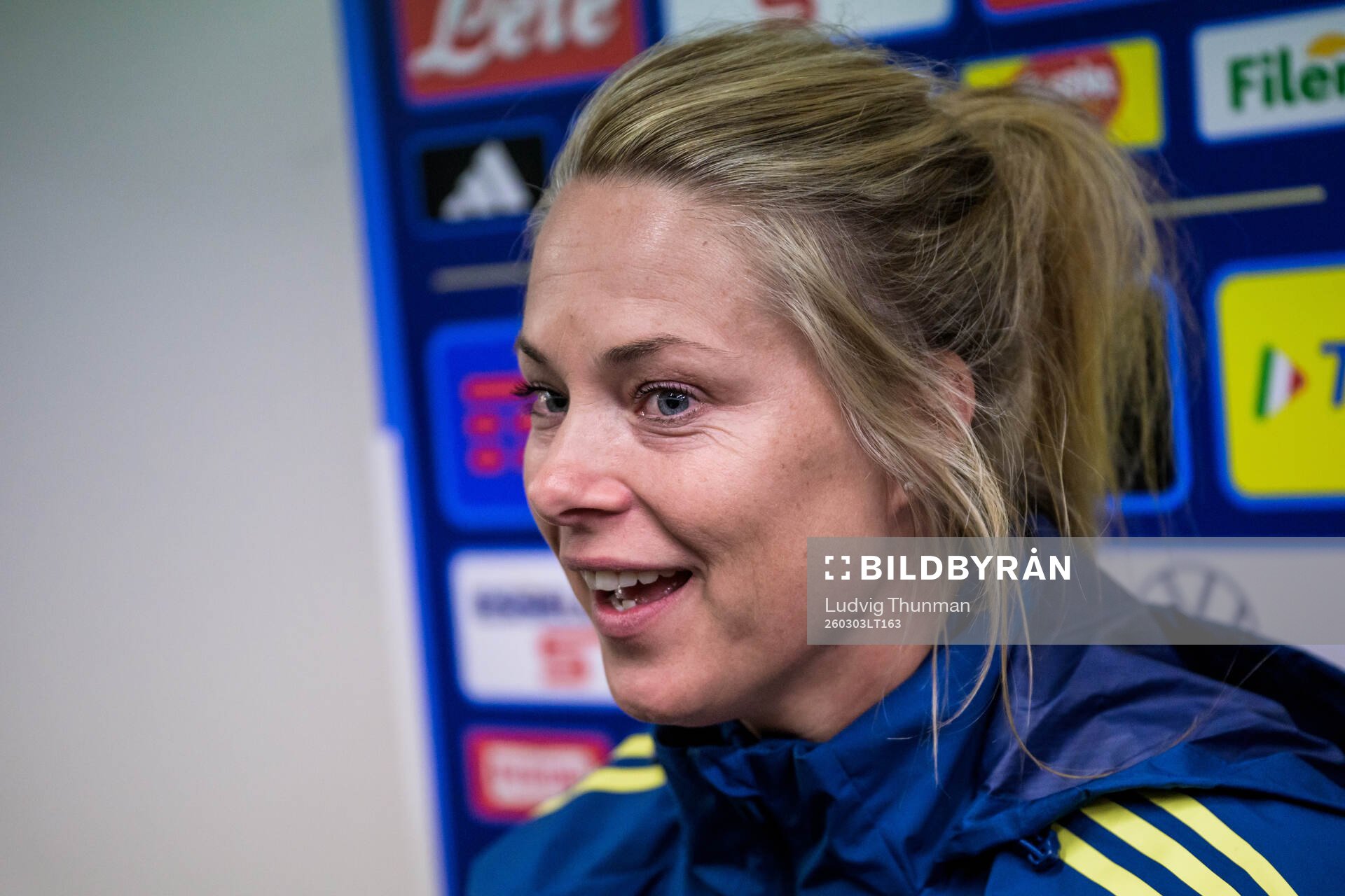 Assistant coach Johanna Almgren of Sweden