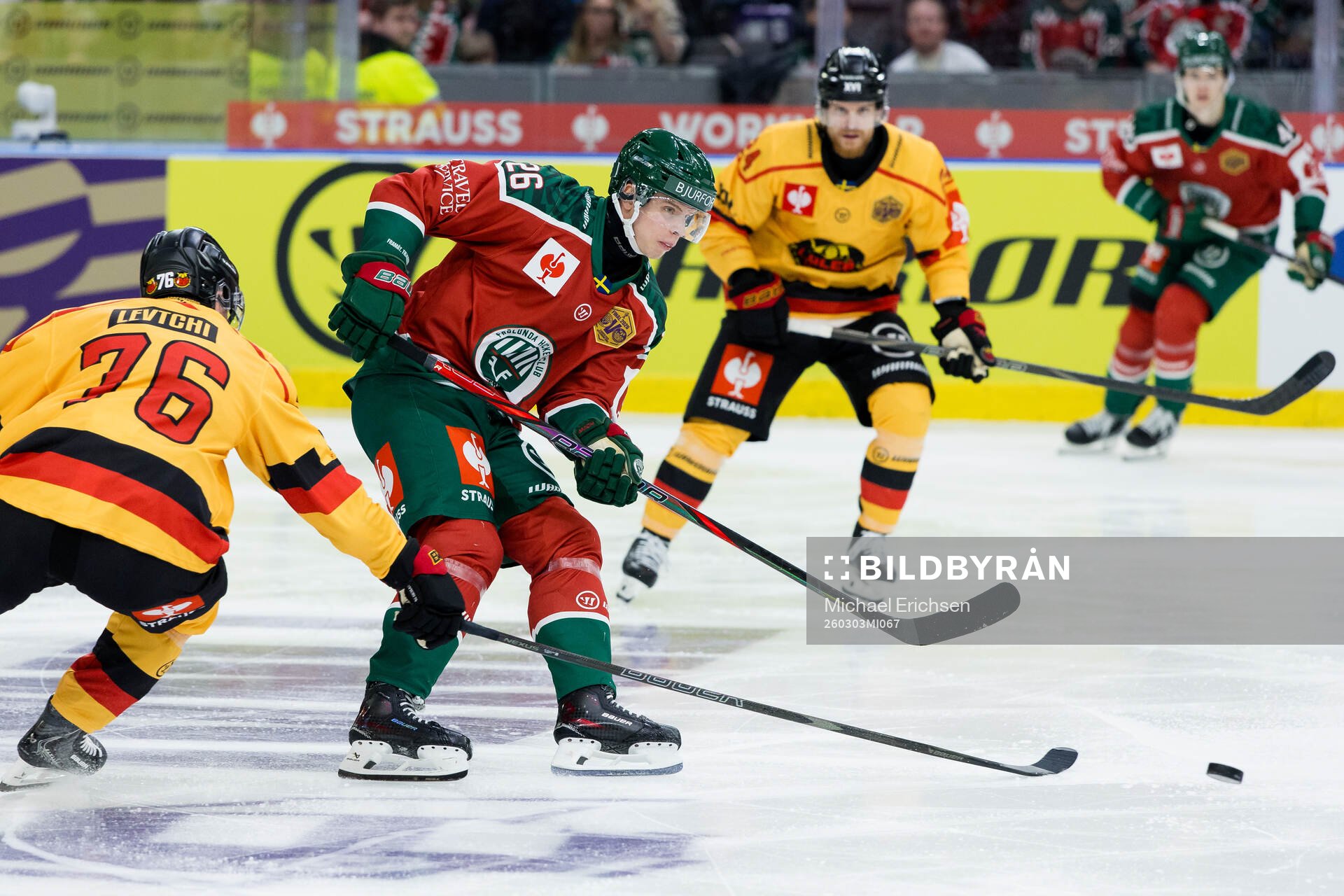 Isac Heens of Frölunda
