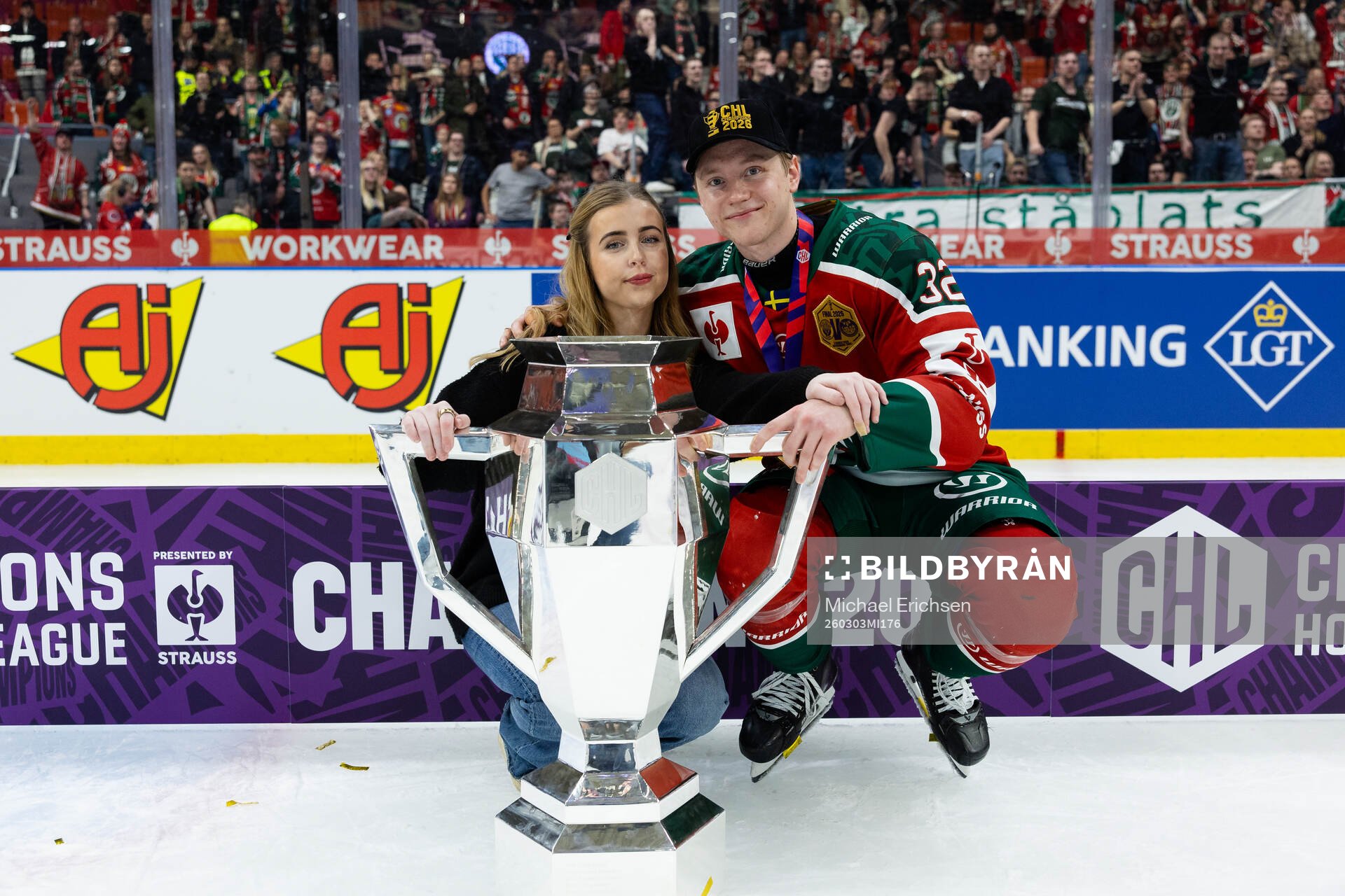 Noah Hasa of Frölunda and his girlfriend celebrate with