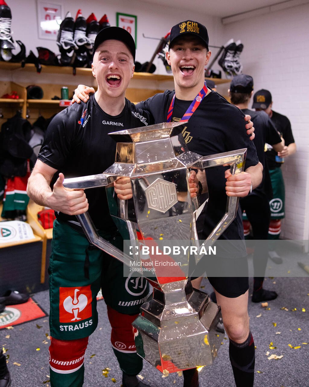 Linus Högberg and Tom Nilsson of Frölunda  celebrate with