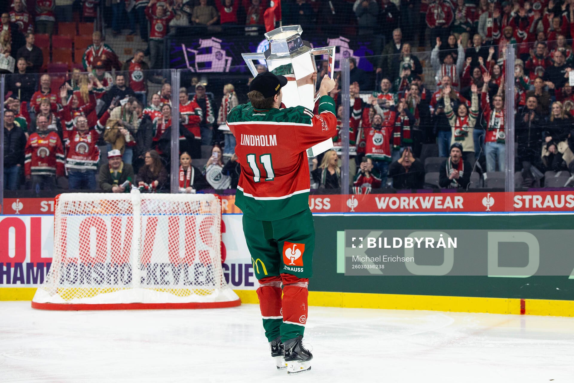 Max Lindholm of Frölunda celebrates with the trophy