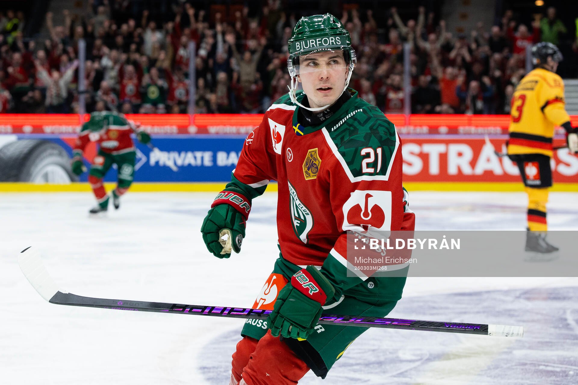 Jere Innala of Frölunda celebrates scoring the decisive
