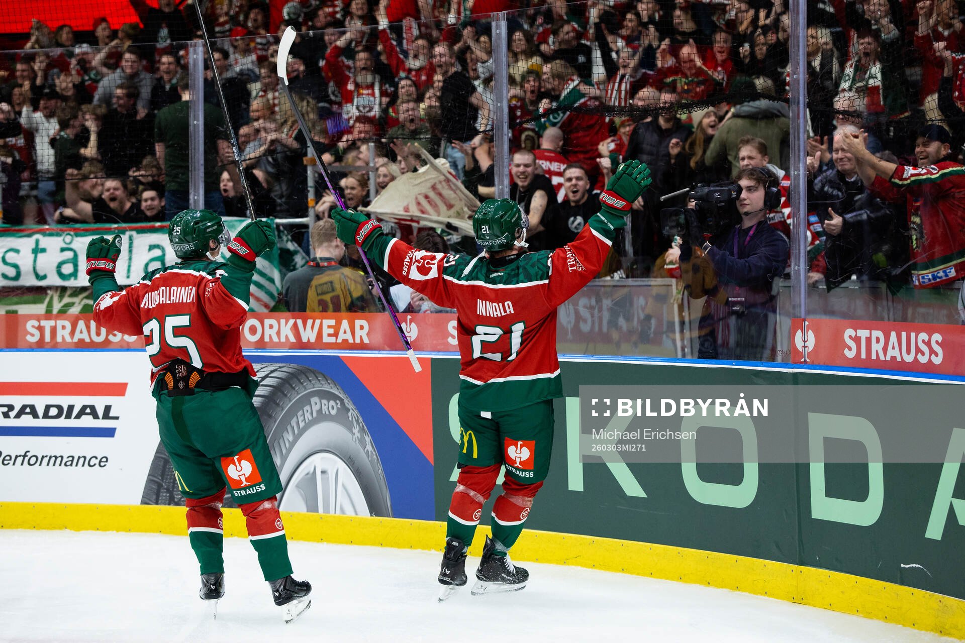 Jere Innala of Frölunda celebrates scoring the decisive