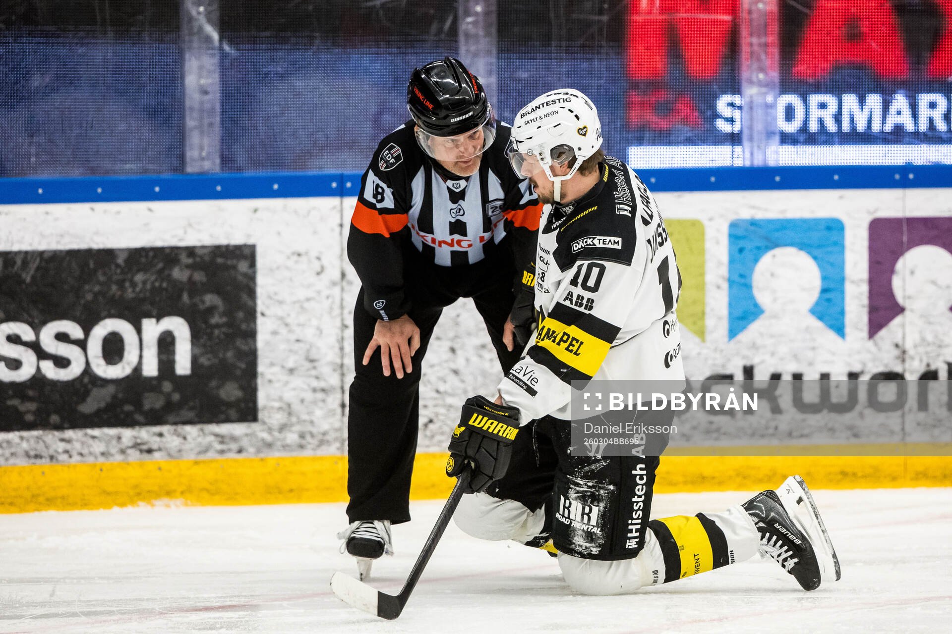 Domare Mikael Nord och Västerås Jimmie Jansson